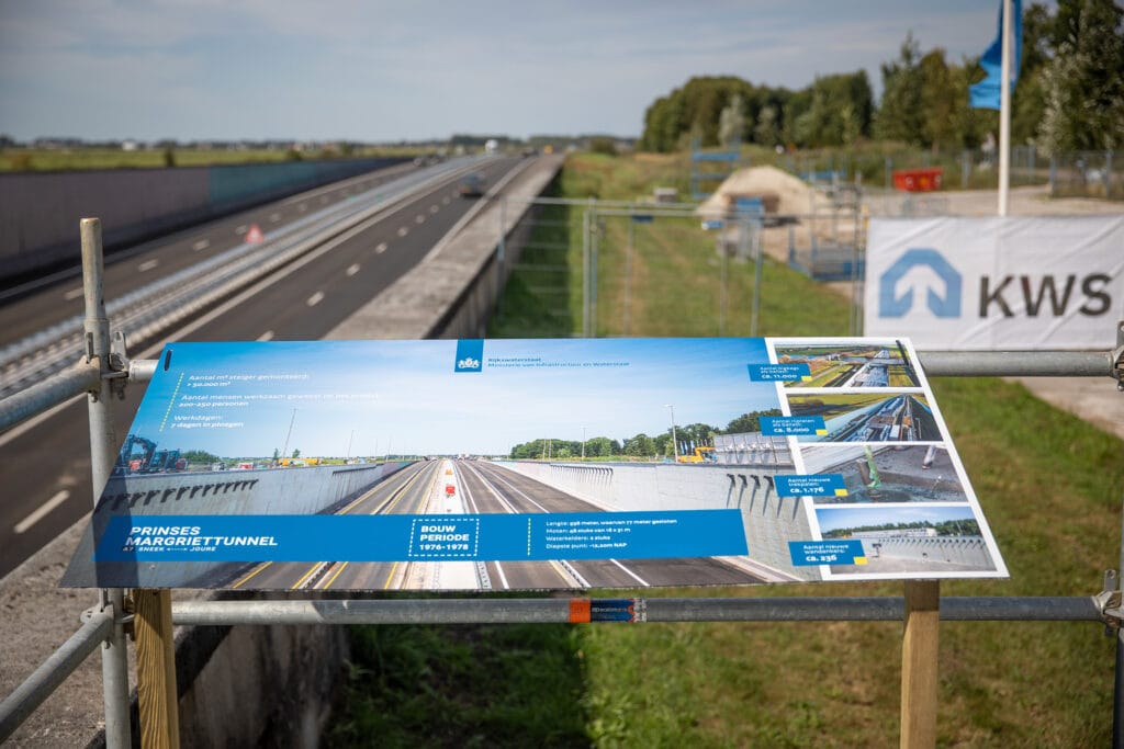 Omgevingscommunicatie PM tunnel informatiepaneel Rijkswaterstaat